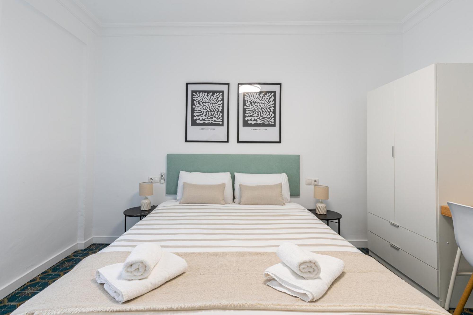 Piso Elegante Y Nuevo De 3 Habitaciones Y 2 Banos Севиля Екстериор снимка