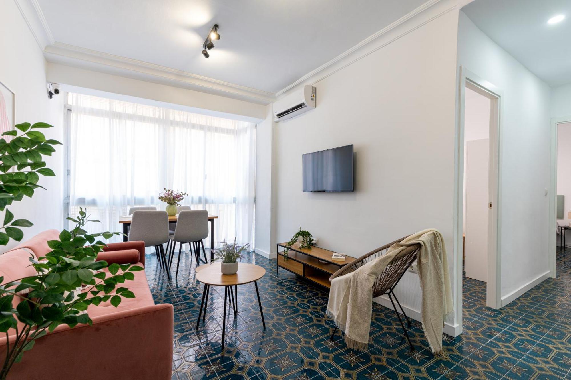 Piso Elegante Y Nuevo De 3 Habitaciones Y 2 Banos Севиля Екстериор снимка