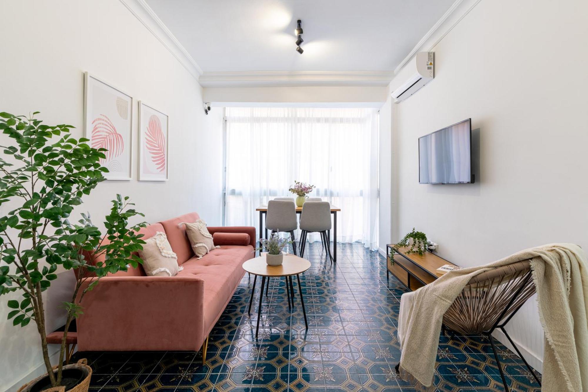 Piso Elegante Y Nuevo De 3 Habitaciones Y 2 Banos Севиля Екстериор снимка