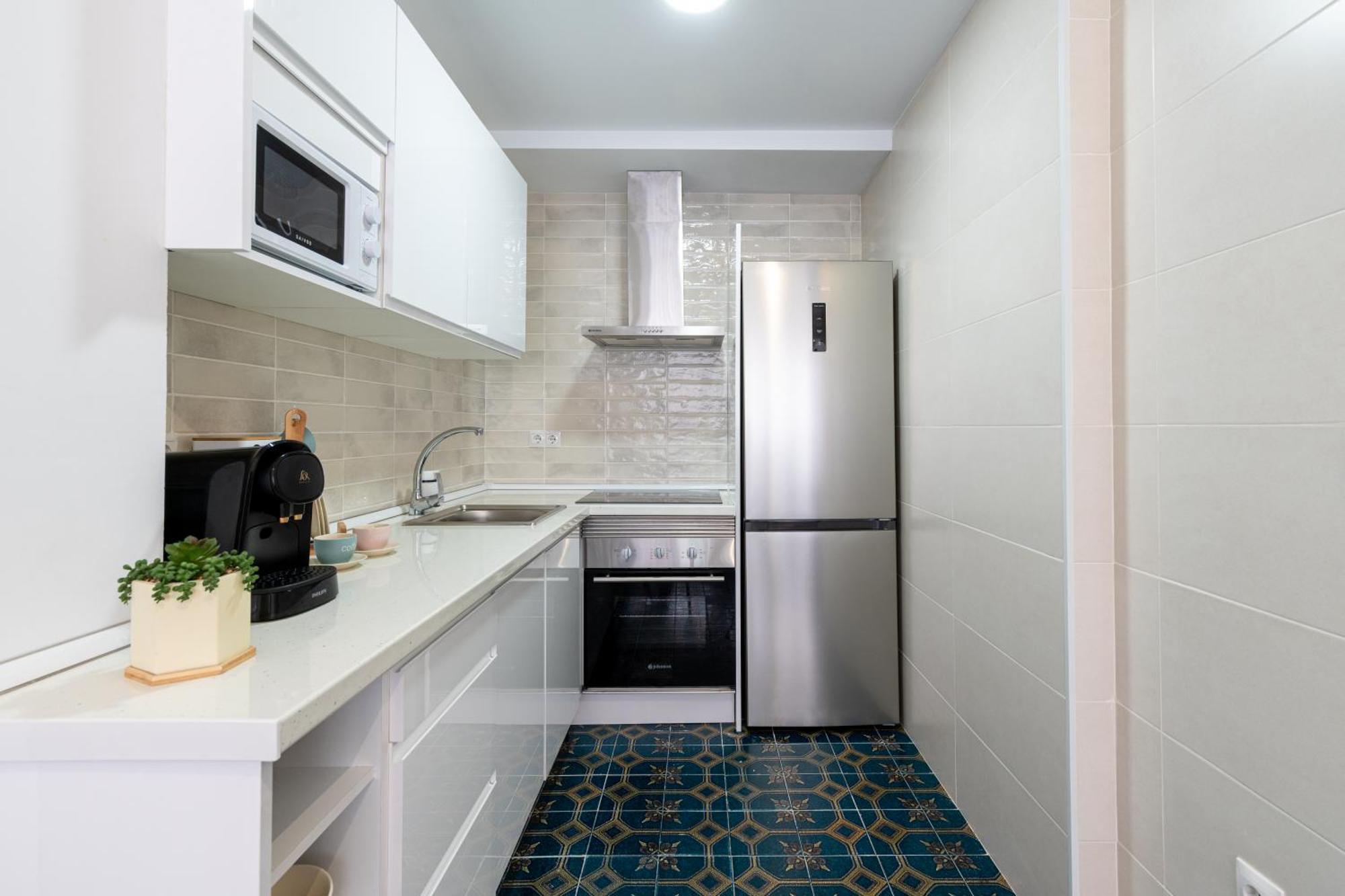 Piso Elegante Y Nuevo De 3 Habitaciones Y 2 Banos Севиля Екстериор снимка