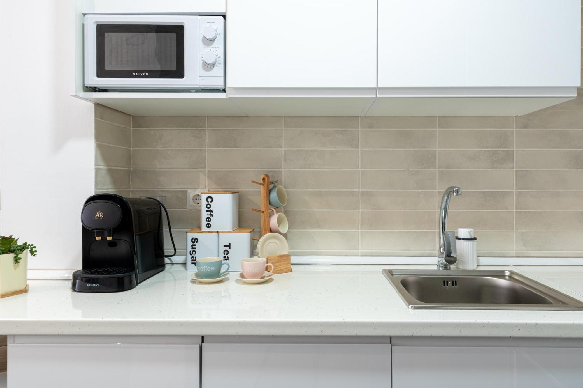 Piso Elegante Y Nuevo De 3 Habitaciones Y 2 Banos Севиля Екстериор снимка