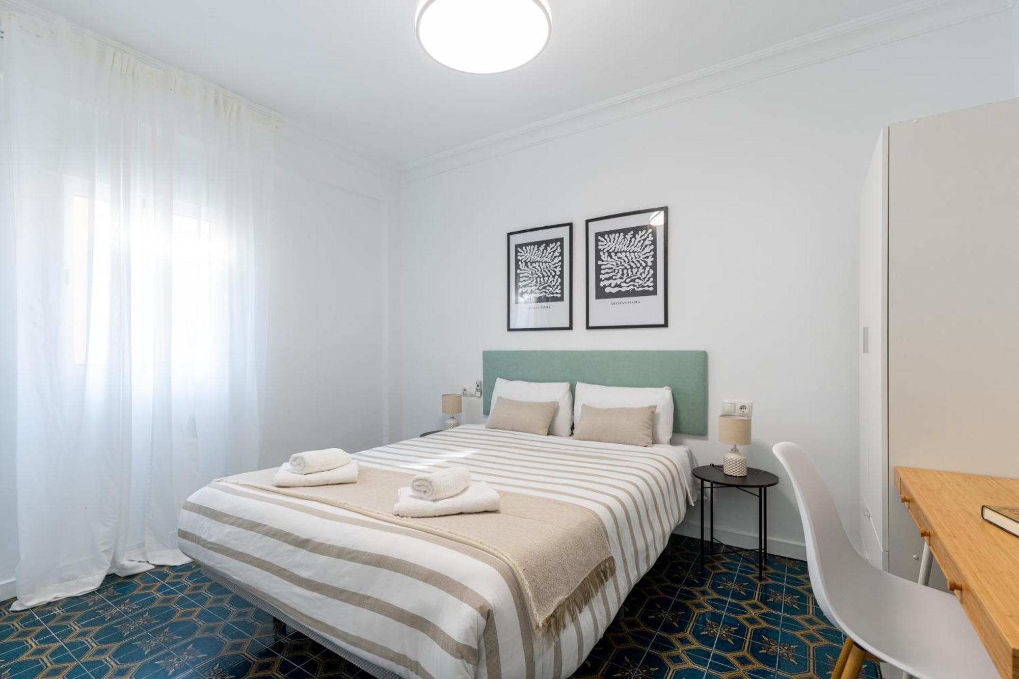 Piso Elegante Y Nuevo De 3 Habitaciones Y 2 Banos Севиля Екстериор снимка