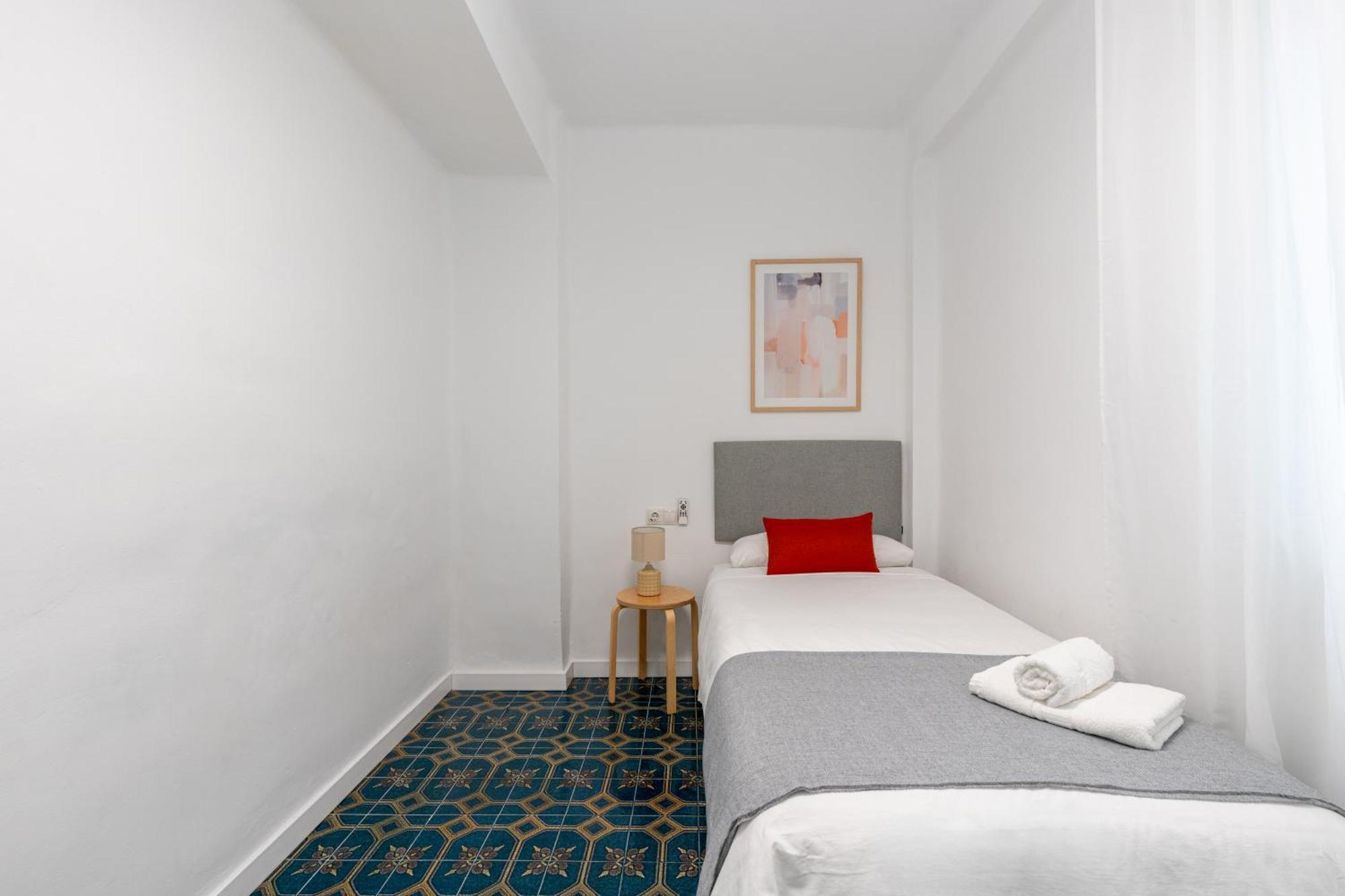 Piso Elegante Y Nuevo De 3 Habitaciones Y 2 Banos Севиля Екстериор снимка