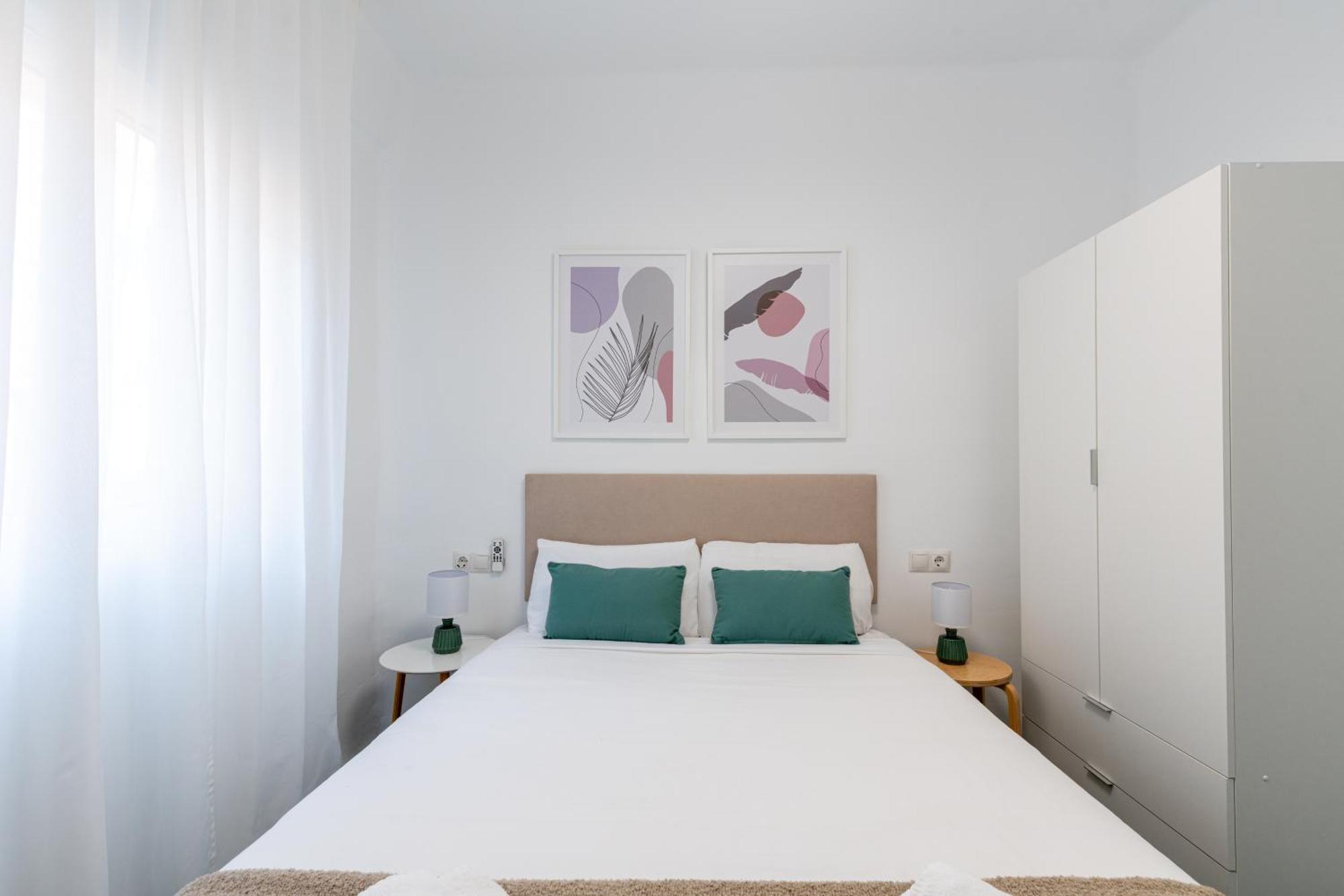 Piso Elegante Y Nuevo De 3 Habitaciones Y 2 Banos Севиля Екстериор снимка