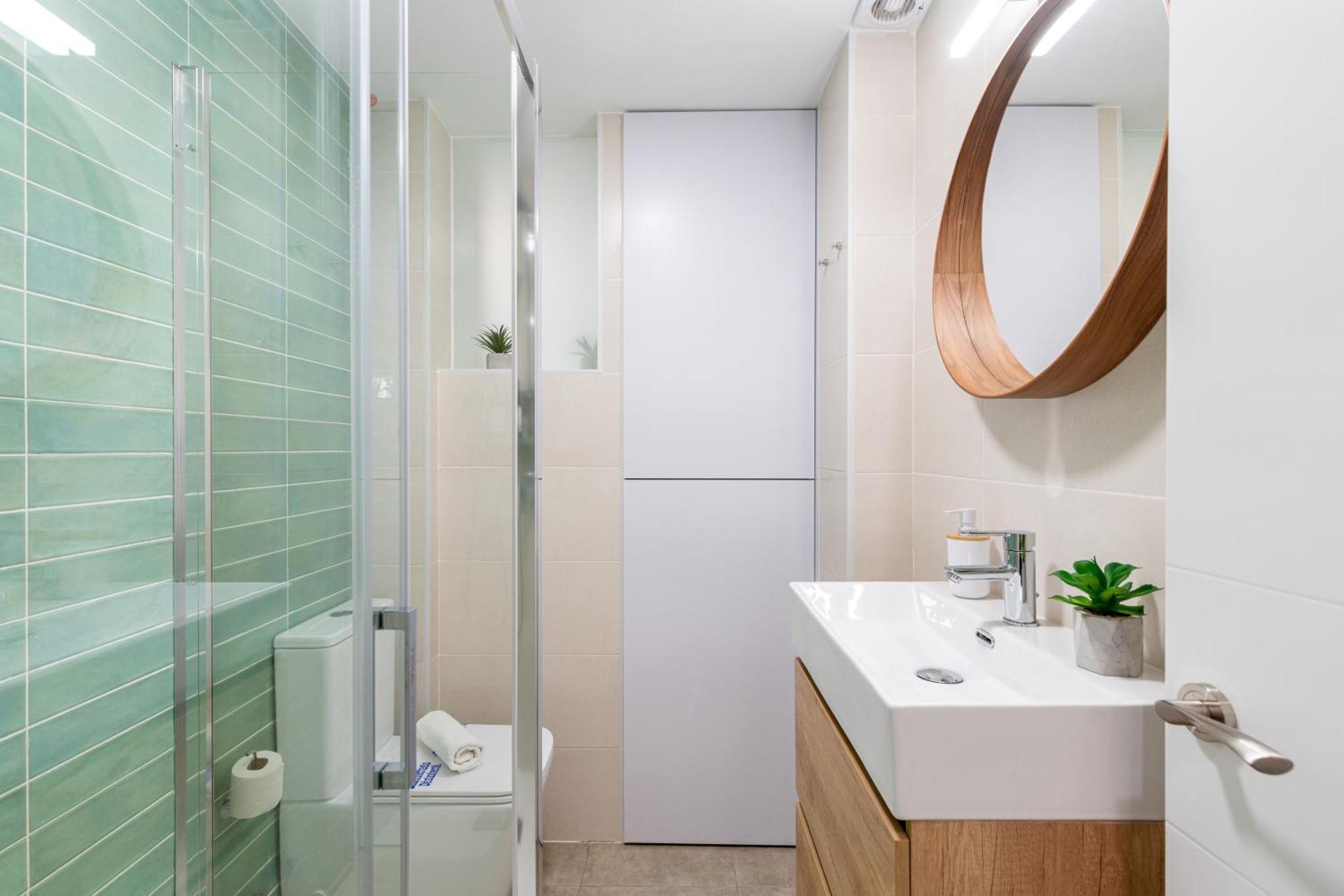 Piso Elegante Y Nuevo De 3 Habitaciones Y 2 Banos Севиля Екстериор снимка
